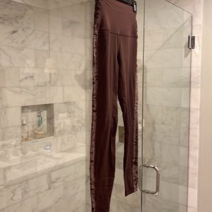 Lululemon brown size 6 leggings